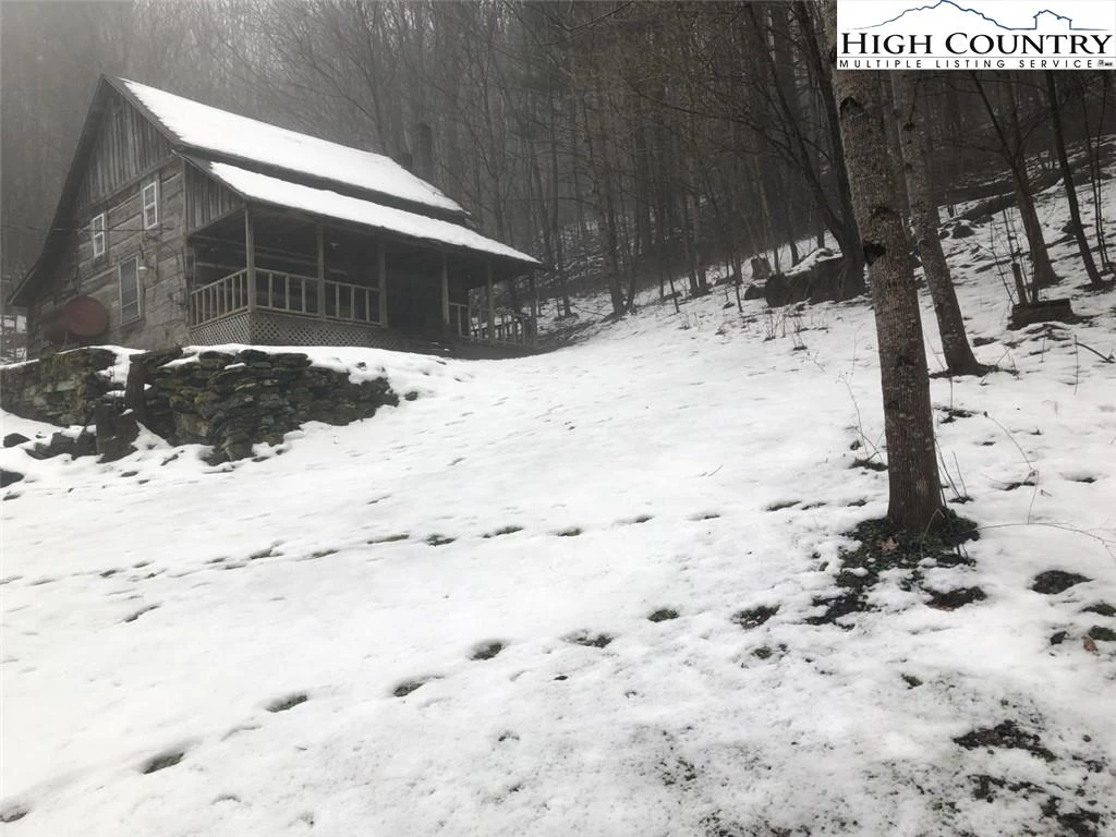 Image number 19 for the current listing
