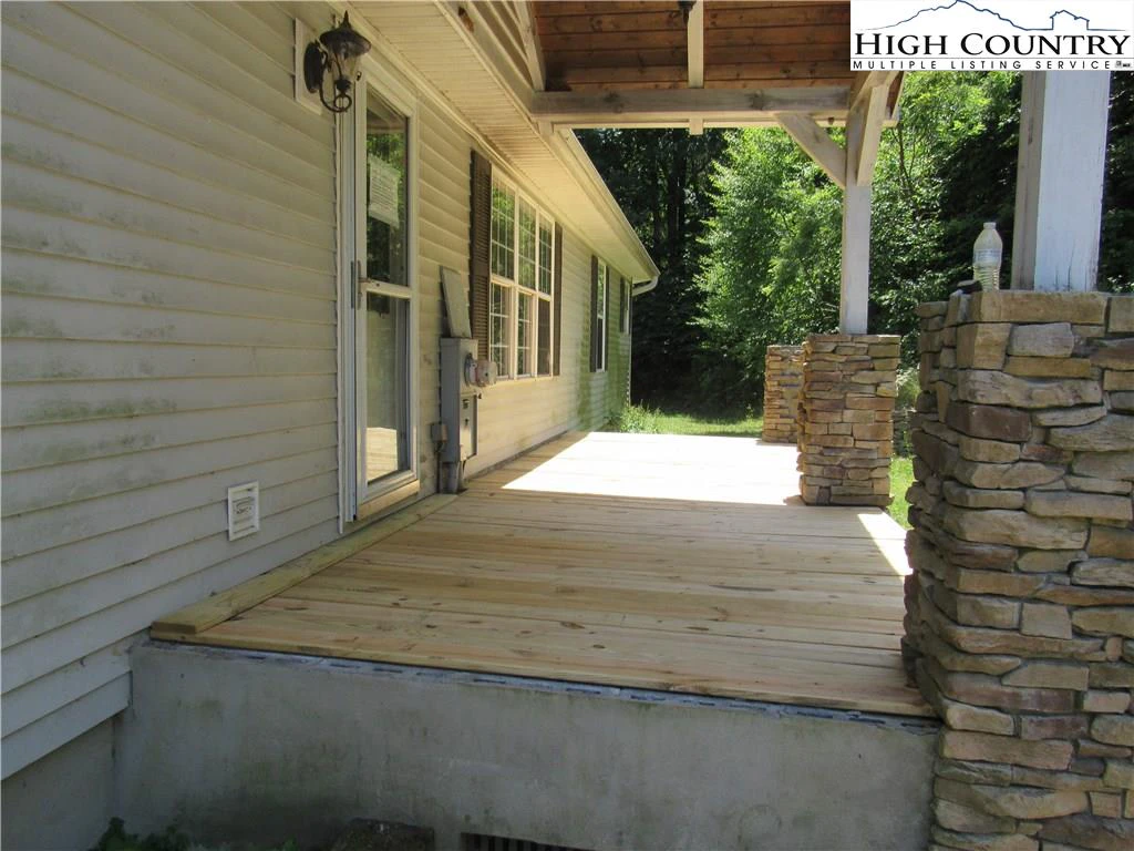 Image number 6 for the current listing