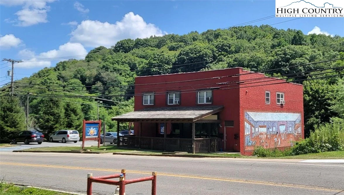 Image number 3 for the current listing