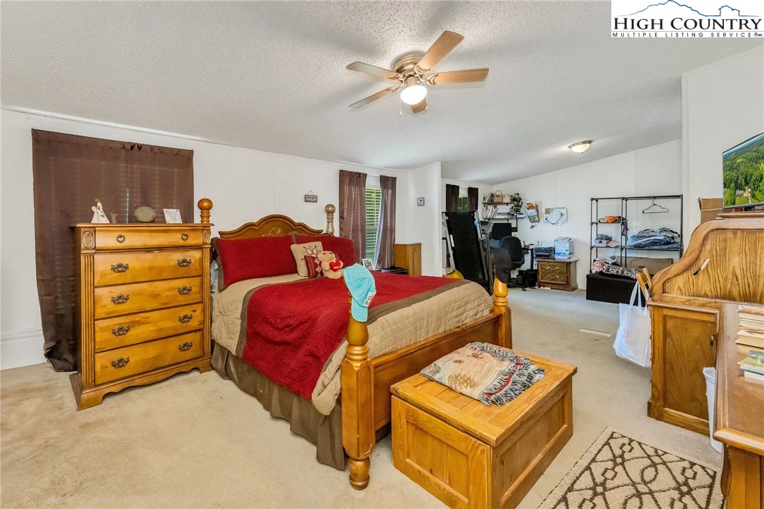 Image number 5 for the current listing