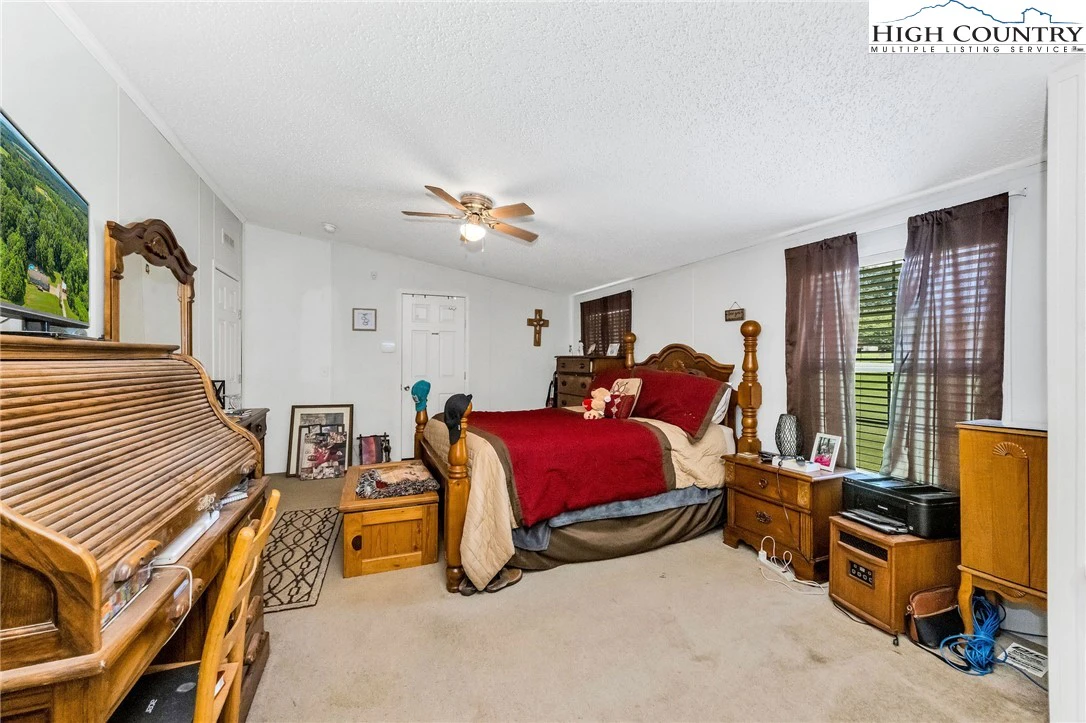 Image number 7 for the current listing