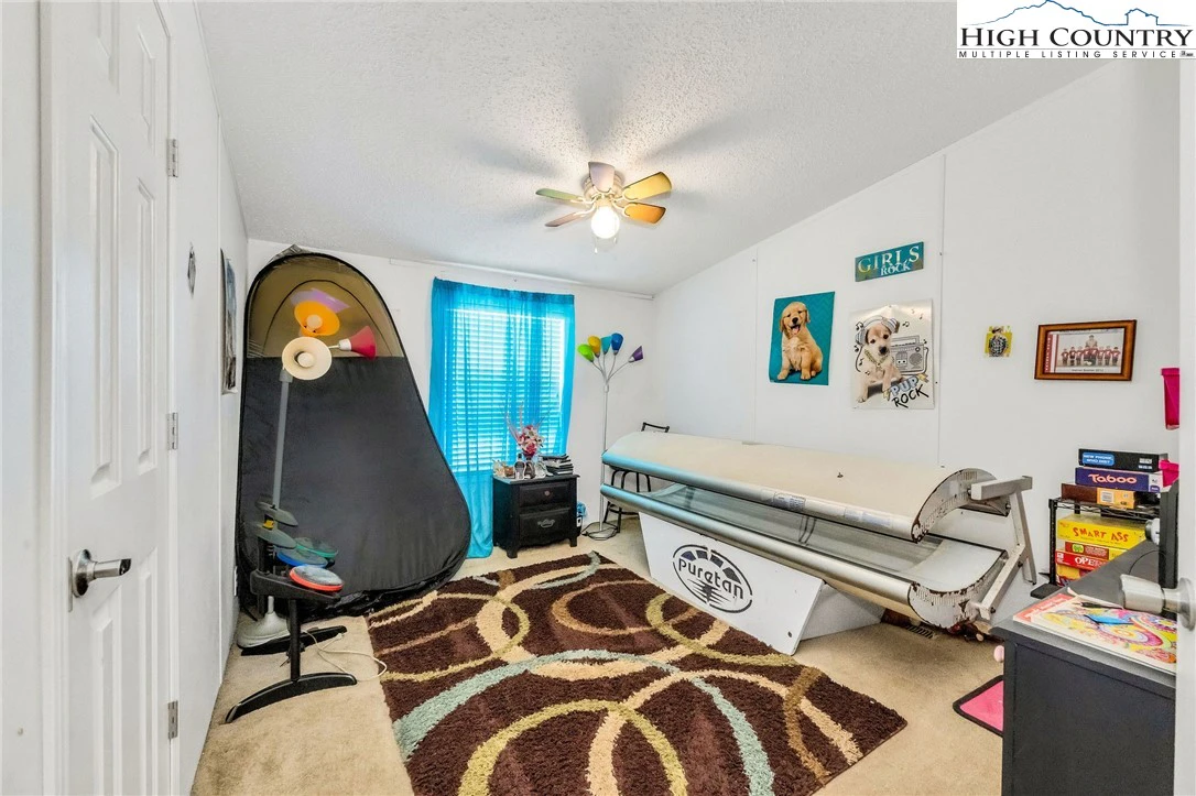 Image number 2 for the current listing