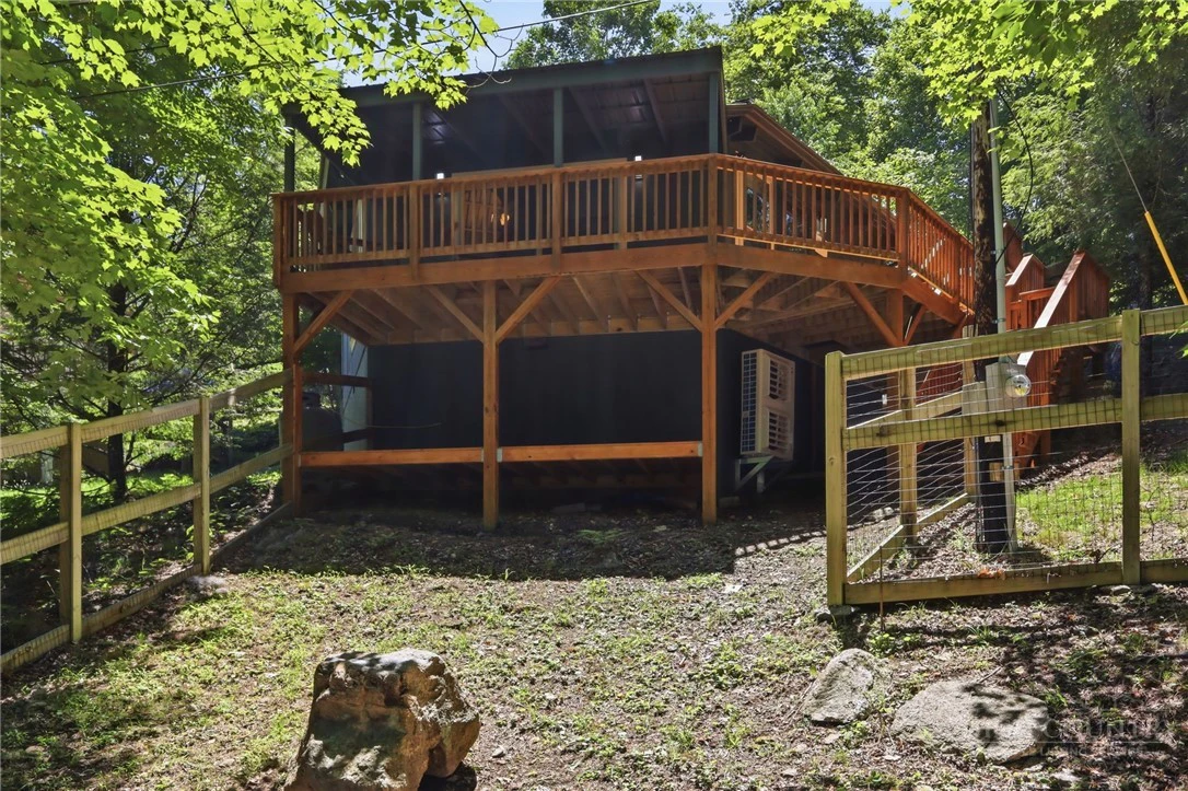 Image number 15 for the current listing