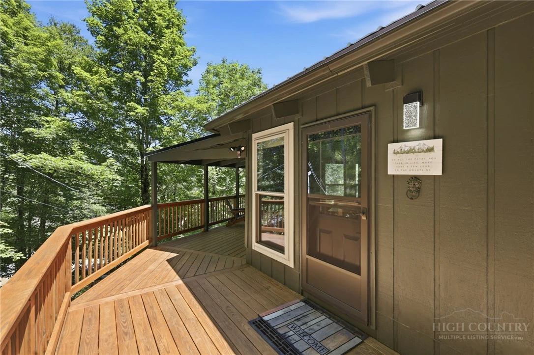Image number 4 for the current listing