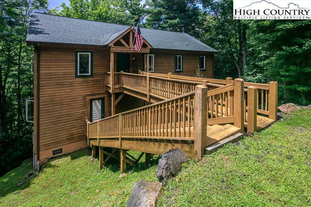 Image number 1 for the current listing