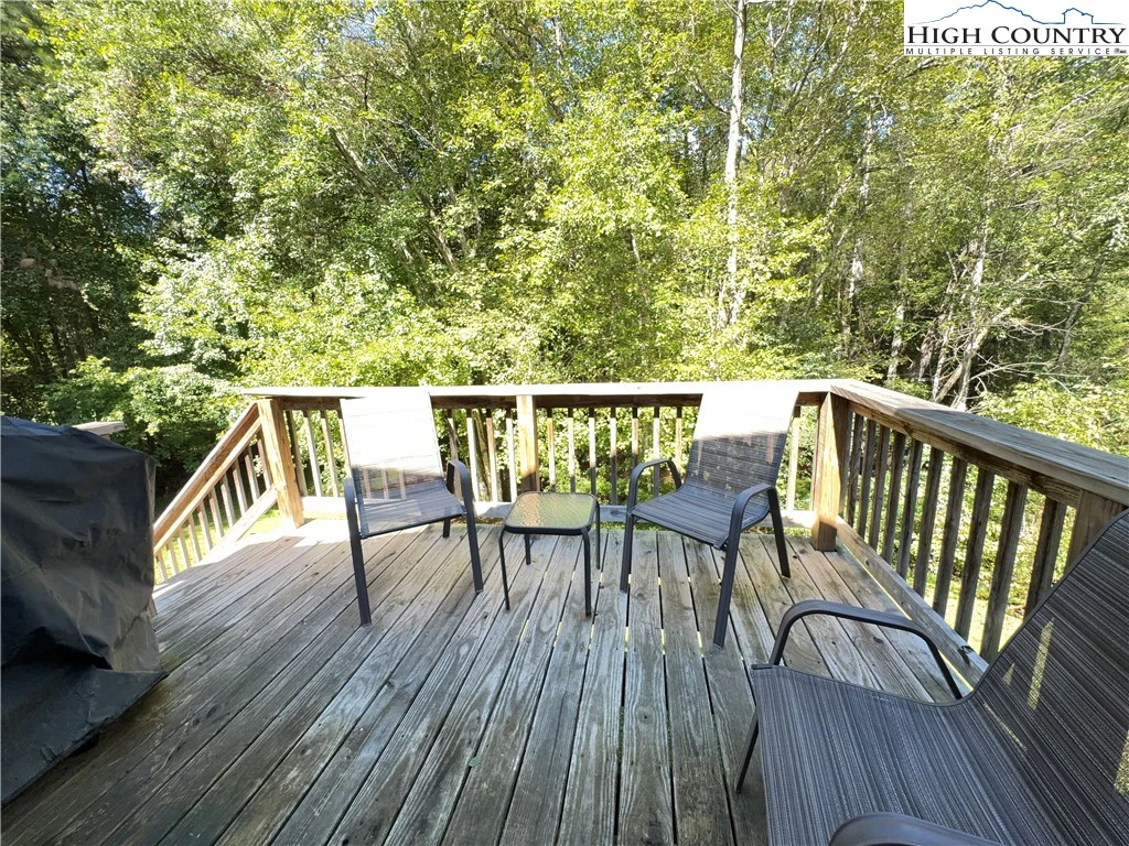 Image number 13 for the current listing