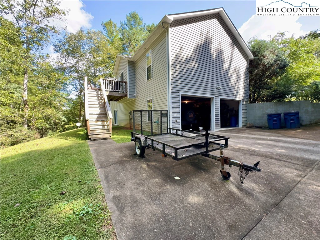 Image number 9 for the current listing