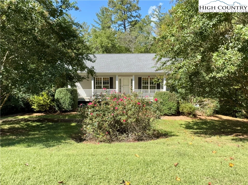Image number 15 for the current listing