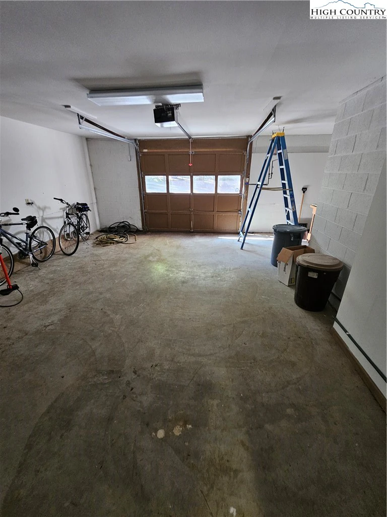 Image number 7 for the current listing