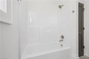 Image number 12 for the current listing