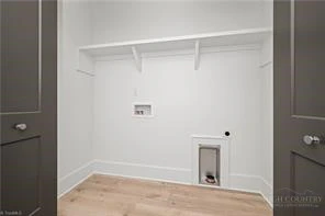 Image number 15 for the current listing
