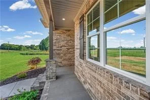 Image number 21 for the current listing