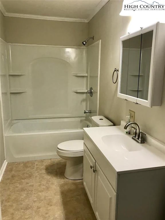 Image number 7 for the current listing