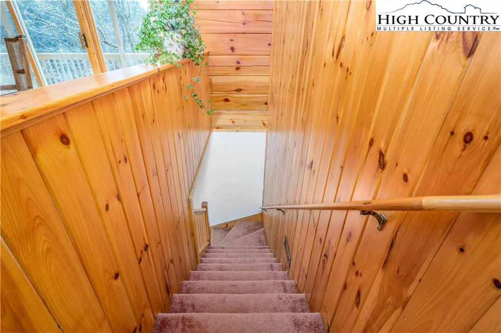Image number 7 for the current listing