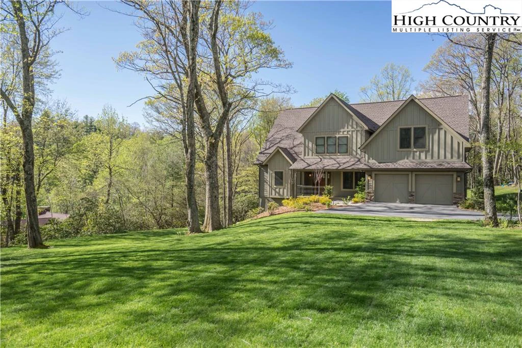 Image number 1 for the current listing
