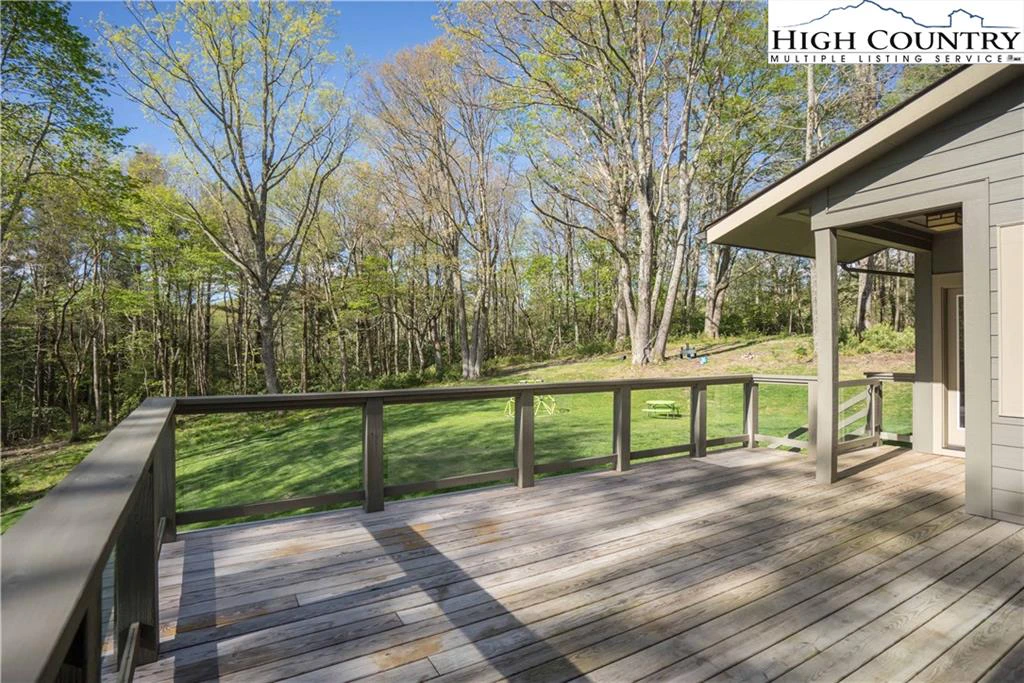 Image number 8 for the current listing