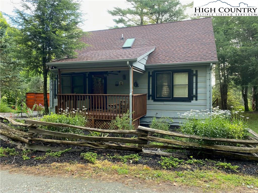 Image number 1 for the current listing