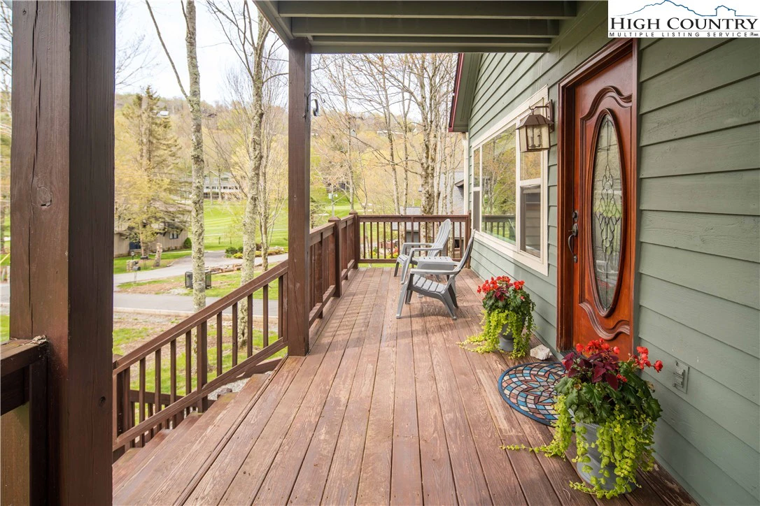 Image number 15 for the current listing
