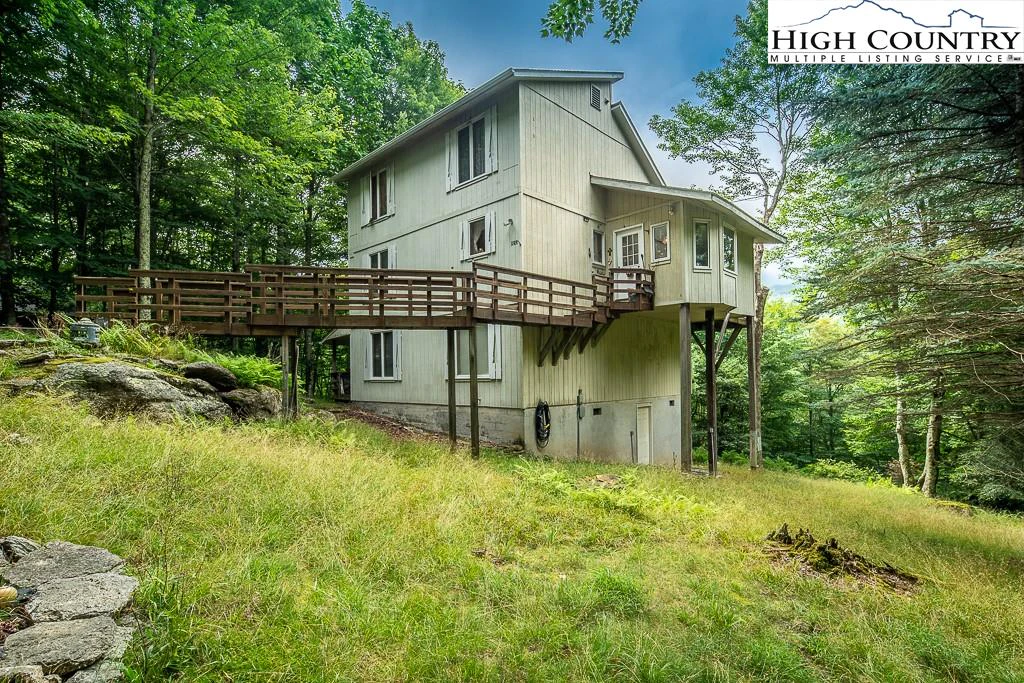 Image number 1 for the current listing