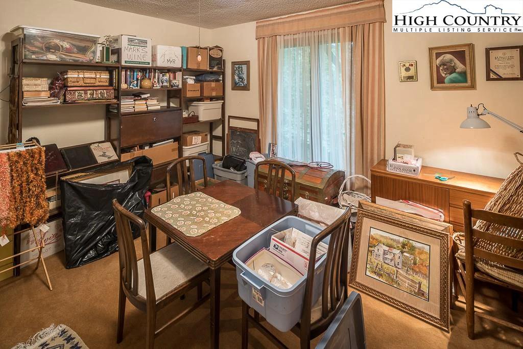Image number 6 for the current listing
