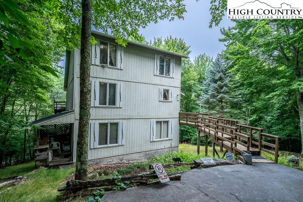 Image number 12 for the current listing