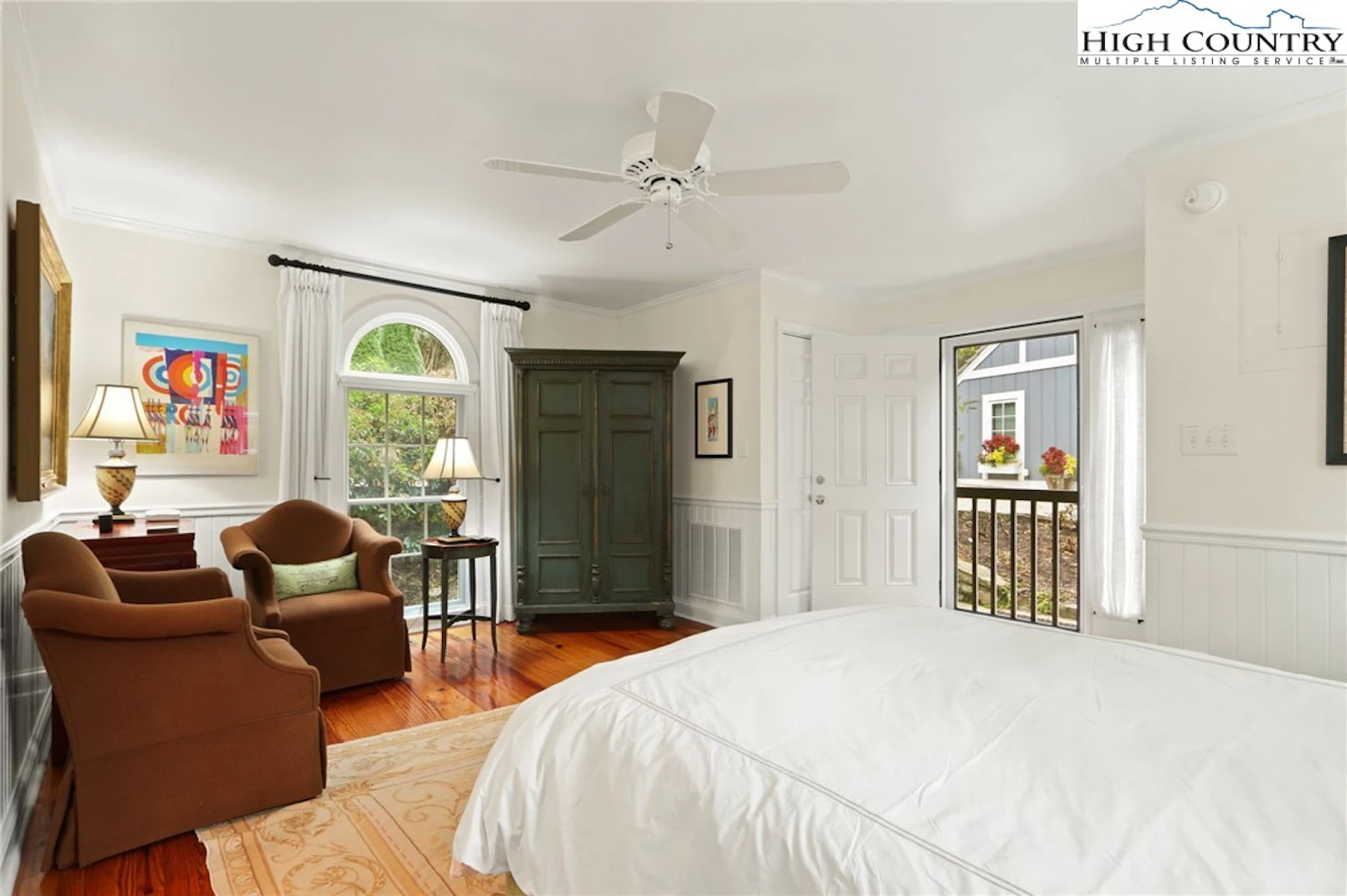 Image number 21 for the current listing