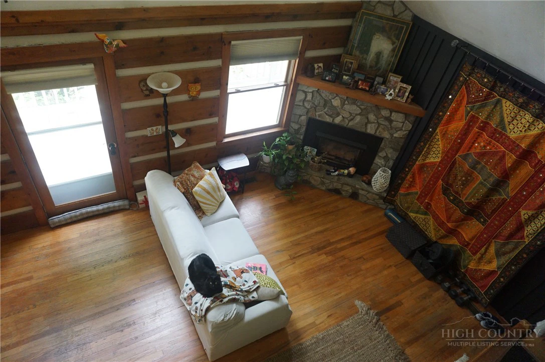 Image number 5 for the current listing