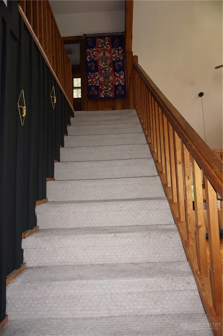 Image number 7 for the current listing