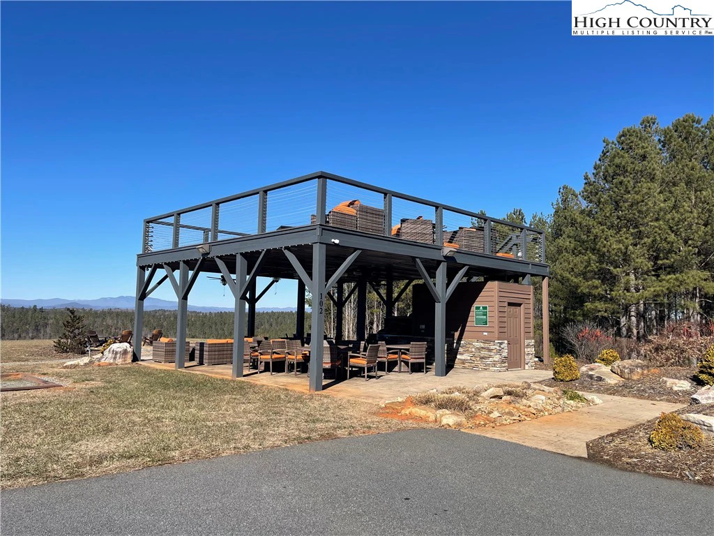Image number 11 for the current listing