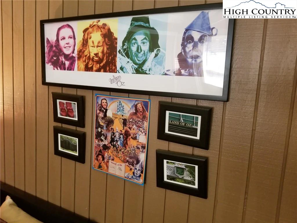 Image number 3 for the current listing