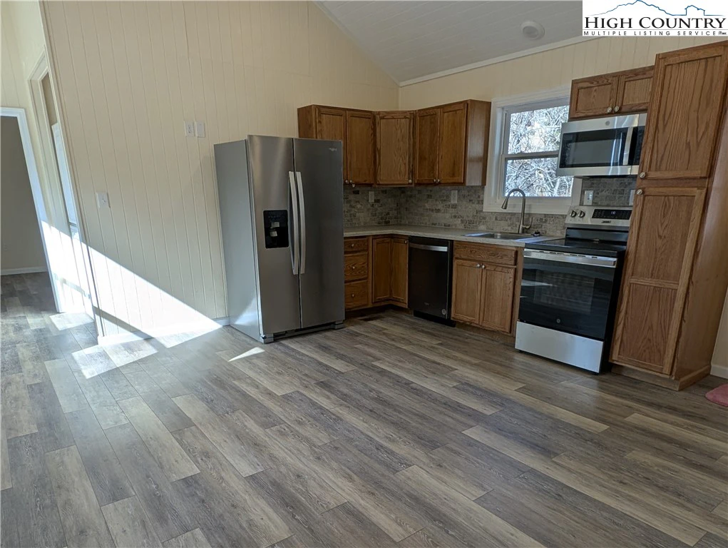 Image number 3 for the current listing