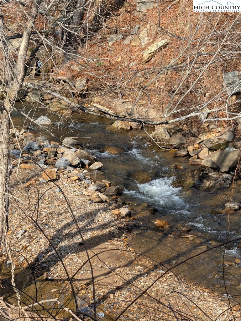 Image number 7 for the current listing