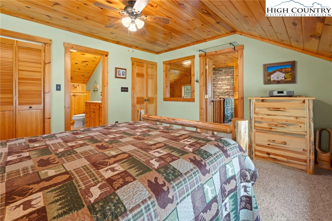 Image number 14 for the current listing