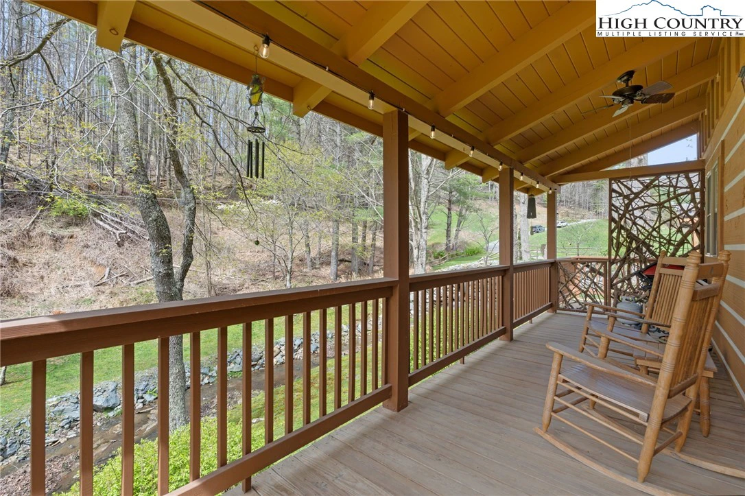 Image number 8 for the current listing