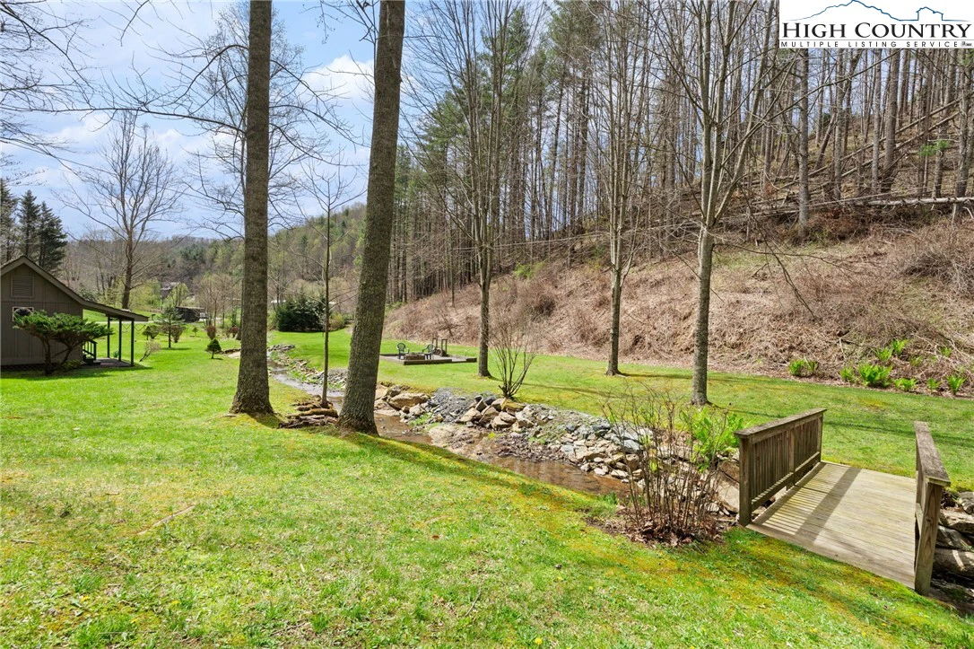 Image number 19 for the current listing