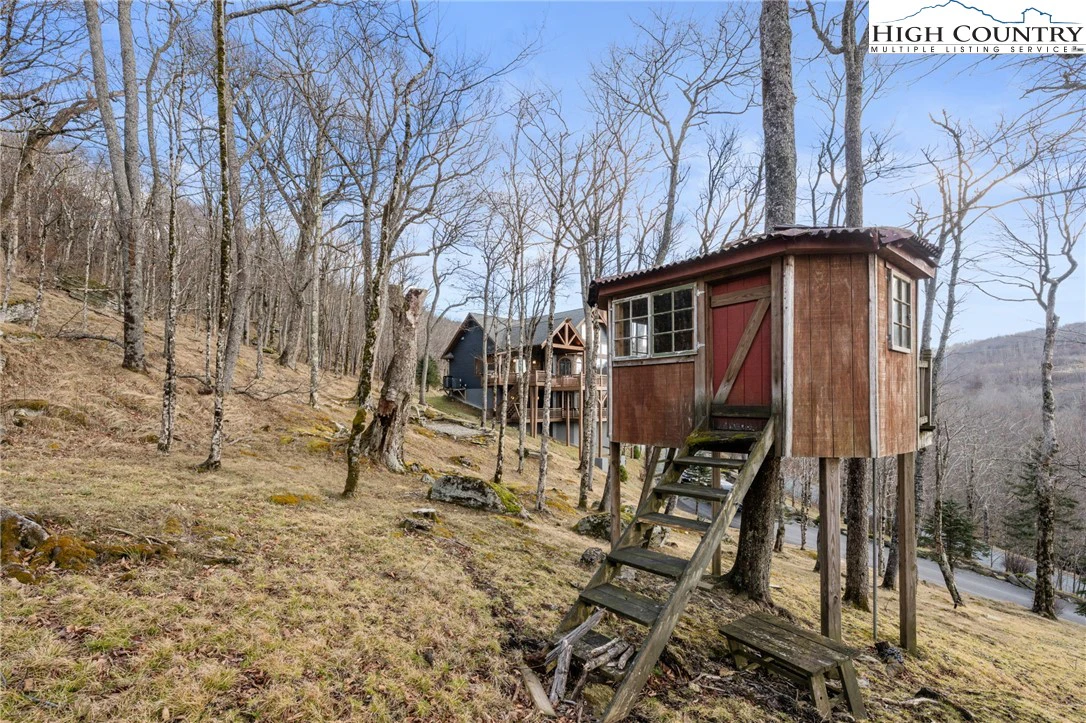 Image number 22 for the current listing