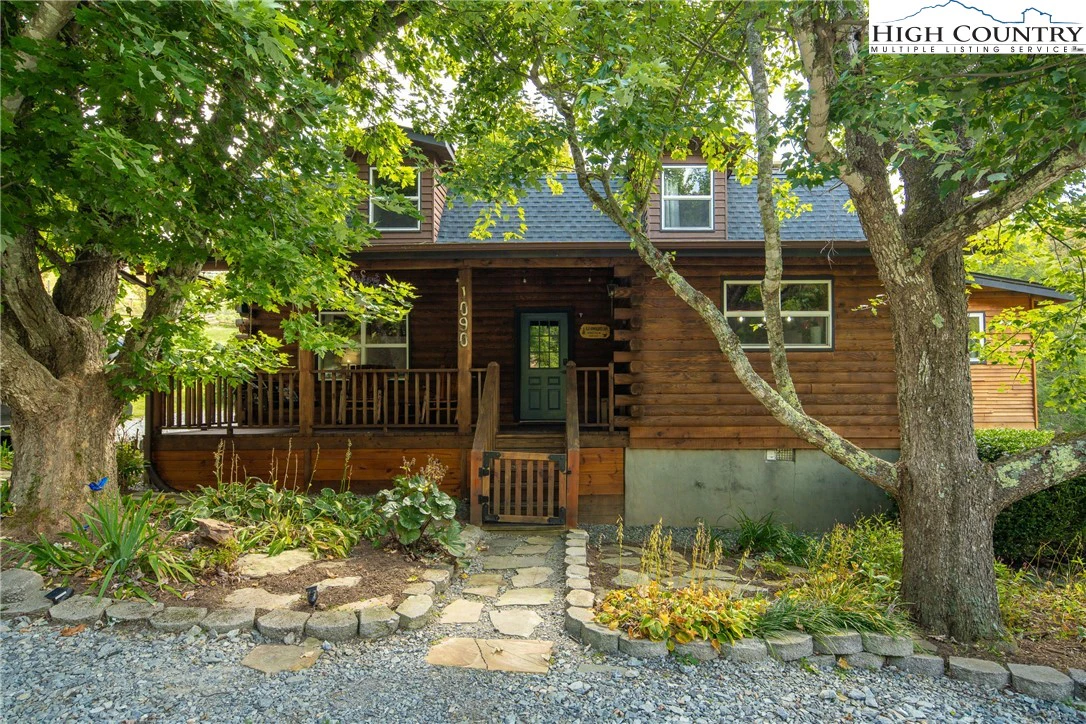 Image number 13 for the current listing