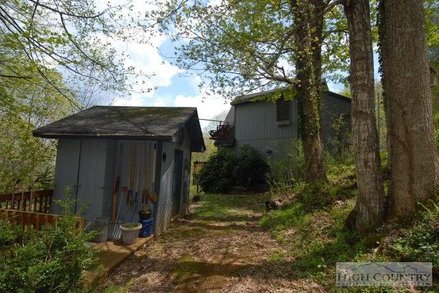 Image number 13 for the current listing