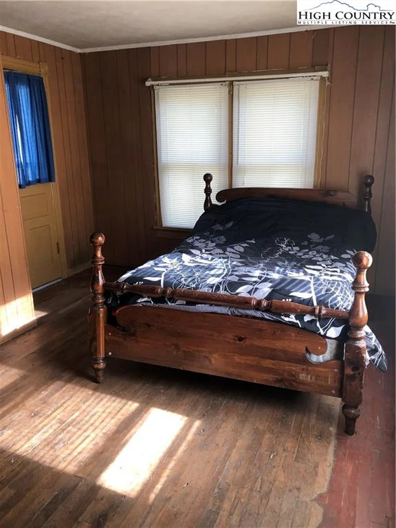 Image number 3 for the current listing