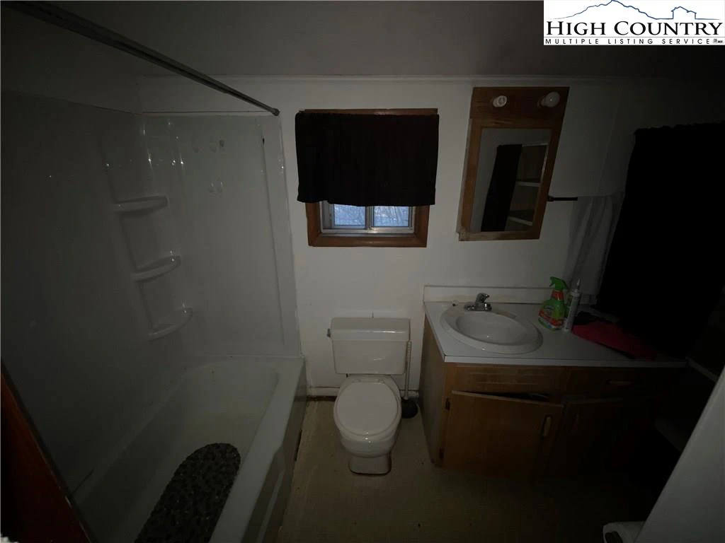 Image number 7 for the current listing