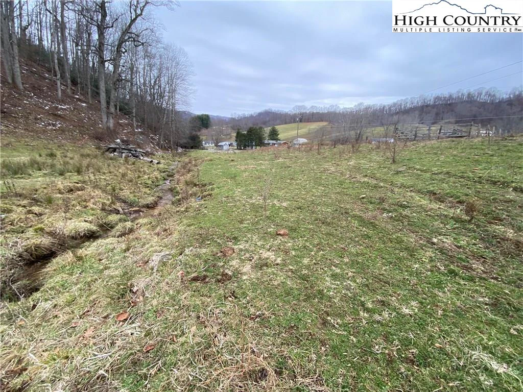 Image number 13 for the current listing