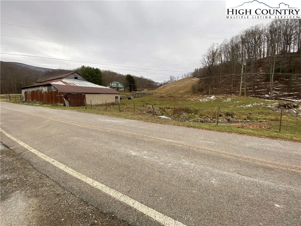 Image number 15 for the current listing