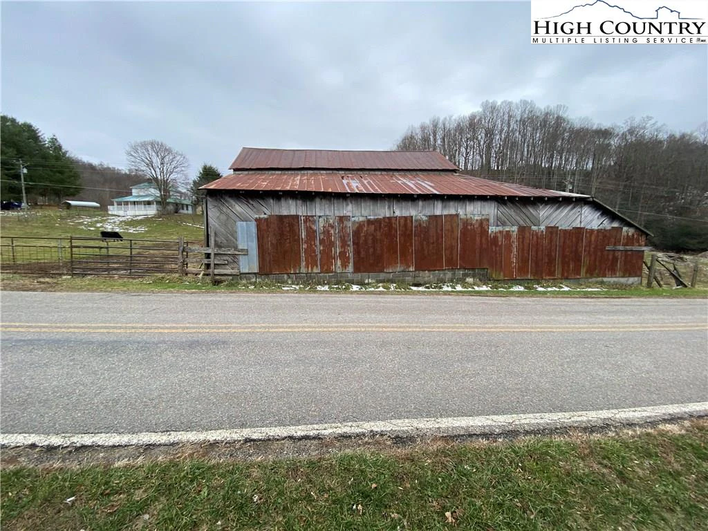 Image number 16 for the current listing