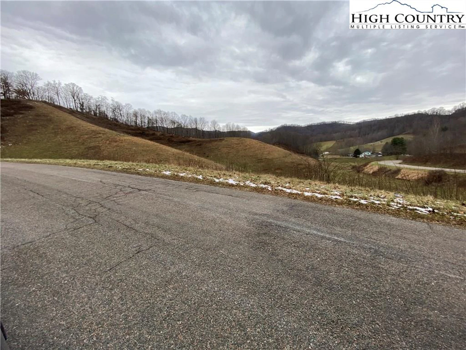 Image number 19 for the current listing