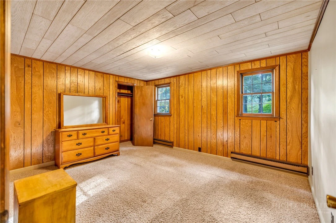 Image number 20 for the current listing