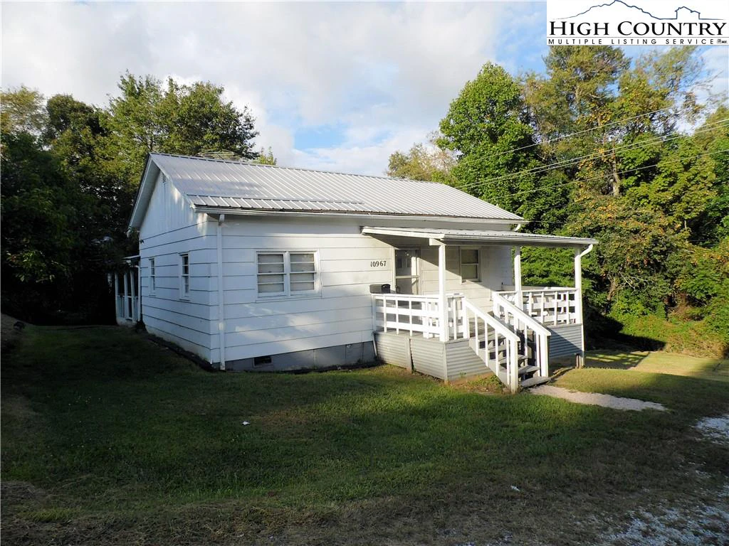 Image number 1 for the current listing