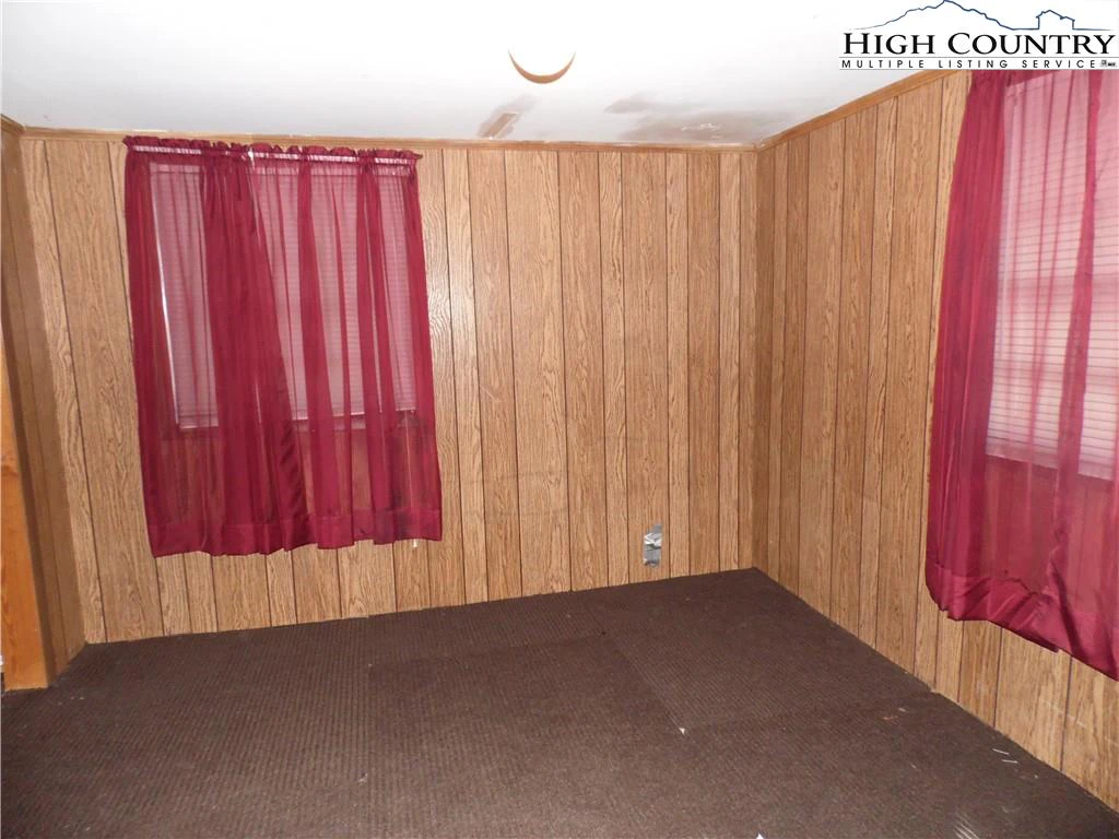 Image number 10 for the current listing