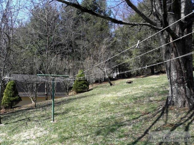 Image number 19 for the current listing