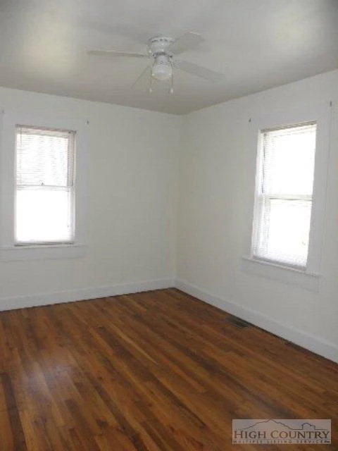 Image number 10 for the current listing