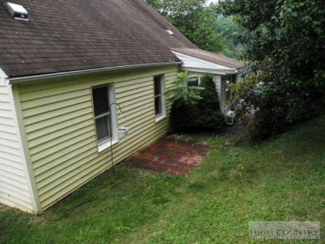 Image number 9 for the current listing